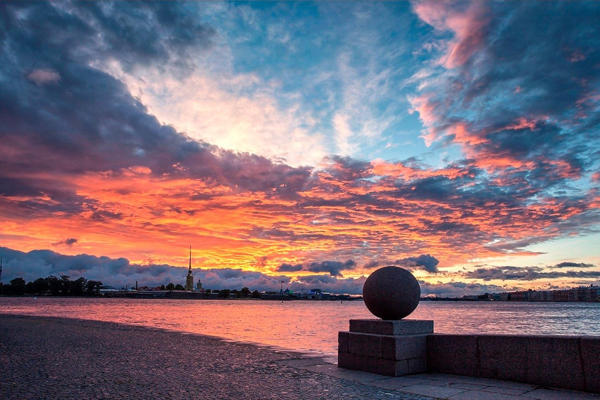 SERVICIOS MÉDICOS 24 HORAS. МЕДИЦИНСКАЯ ПОМОЩЬ КРУГЛОСУТОЧНО (24 ЧАСА).