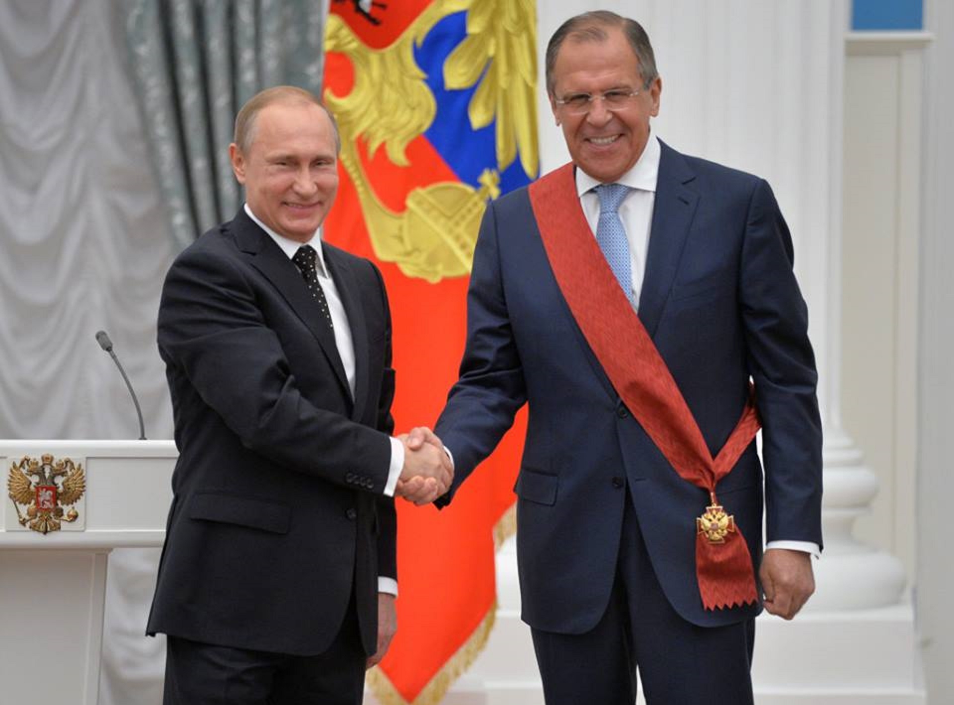 SERVICIOS MÉDICOS 24 HORAS. МЕДИЦИНСКАЯ ПОМОЩЬ КРУГЛОСУТОЧНО (24 ЧАСА).